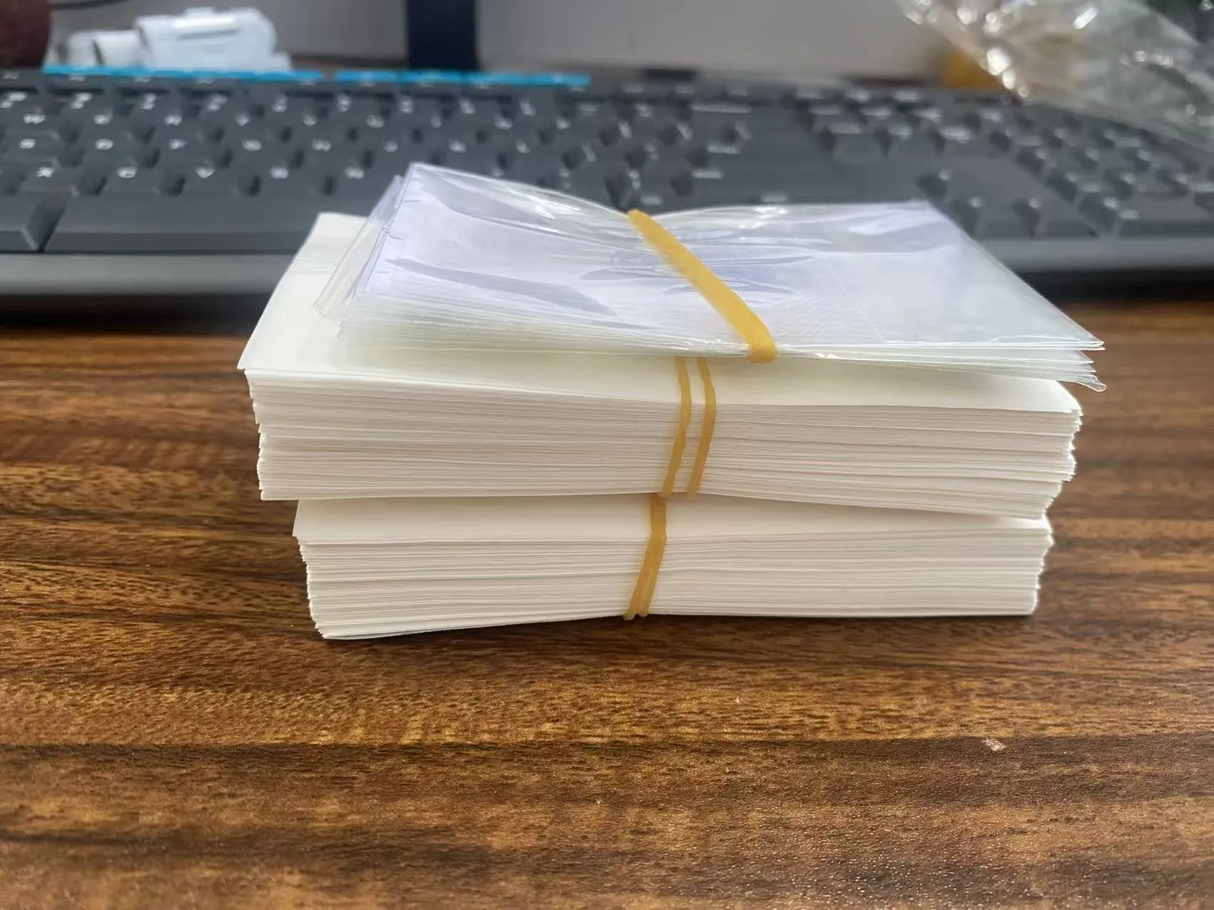 Adesivo per carta di credito con ologramma JOJO Pac inviato in Pakistan