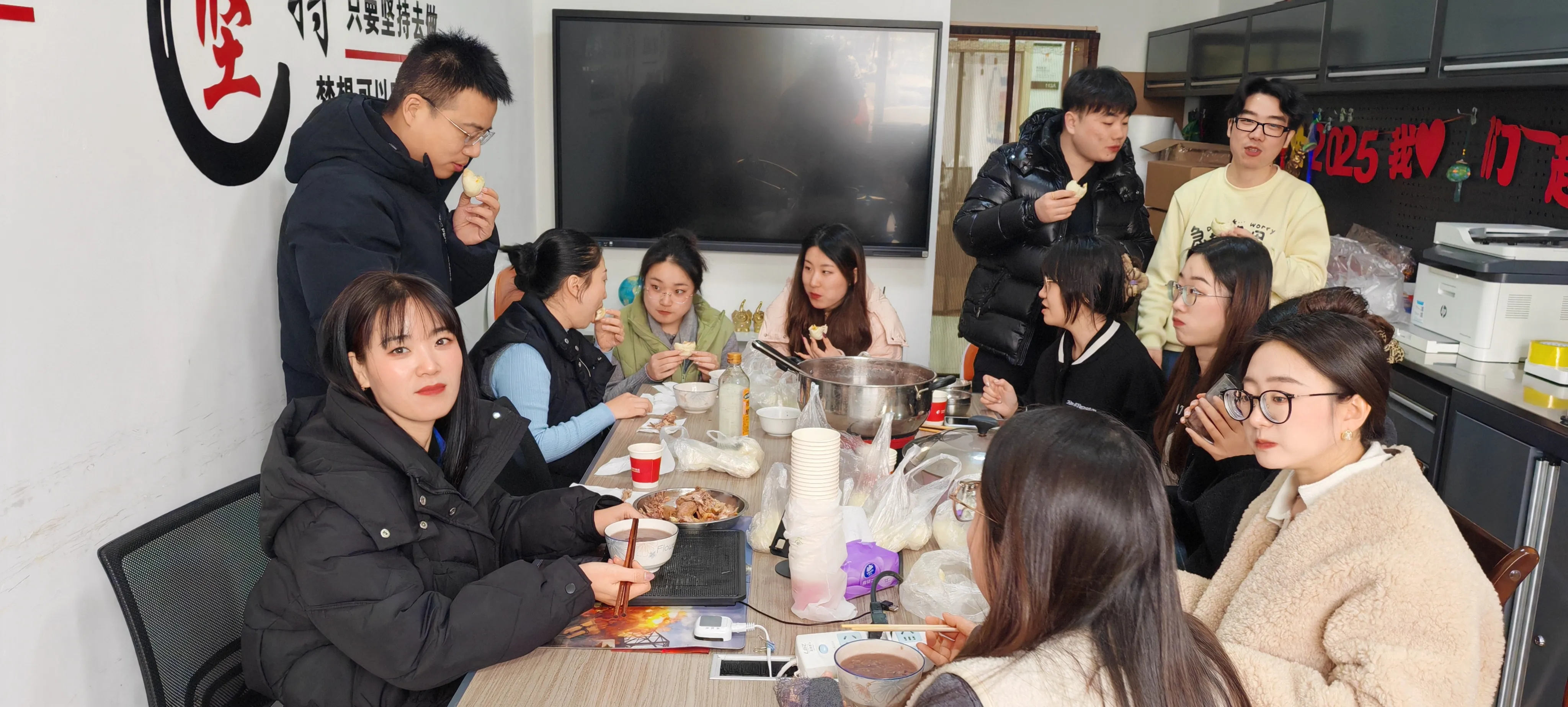 Un Sapore di Tradizione e Calorosi Auguri al JOJO Pack